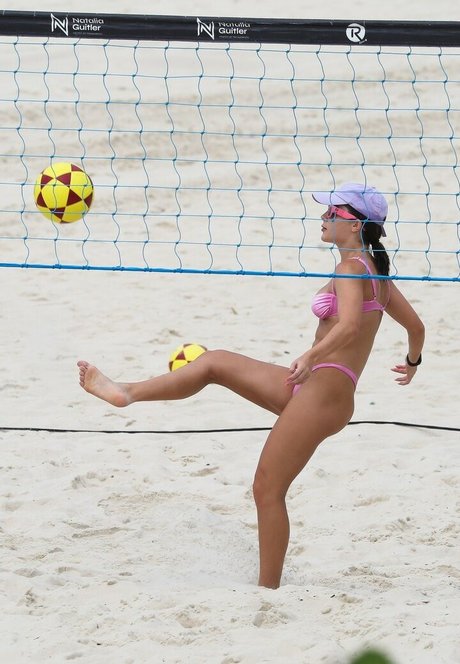 Jade Picon star sexy images