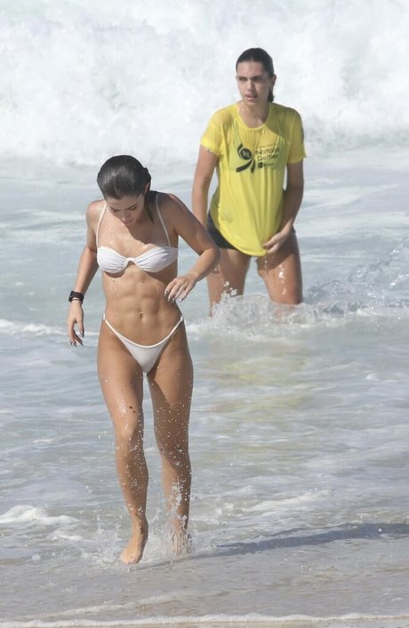 busty mom onlyfans top gallery