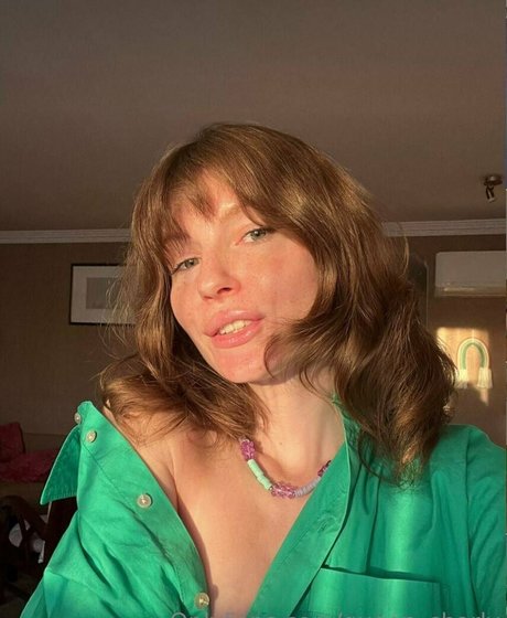 queen charly star pretty picture