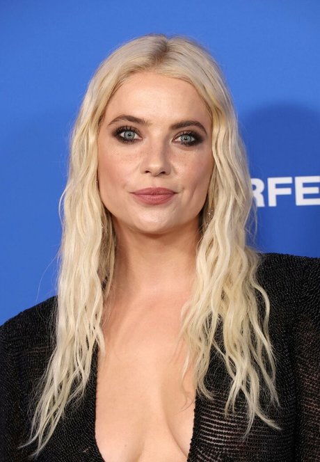 perfect shemale onlyfans hd pic