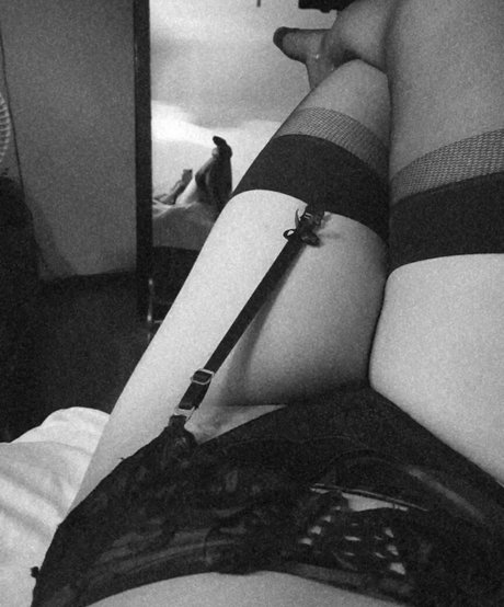 Kareningold pornstar exclusive image