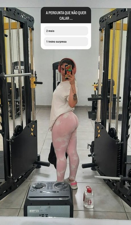 Kareningold nude actress gallery