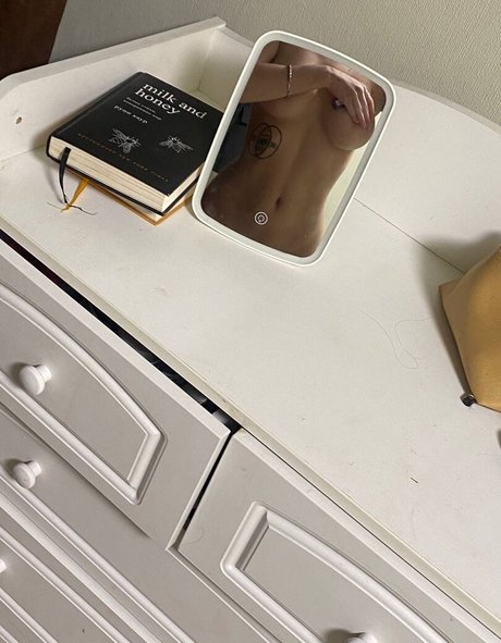 mary efed pornographic model pic