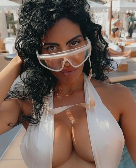 Sara Quattrociocche model naked image