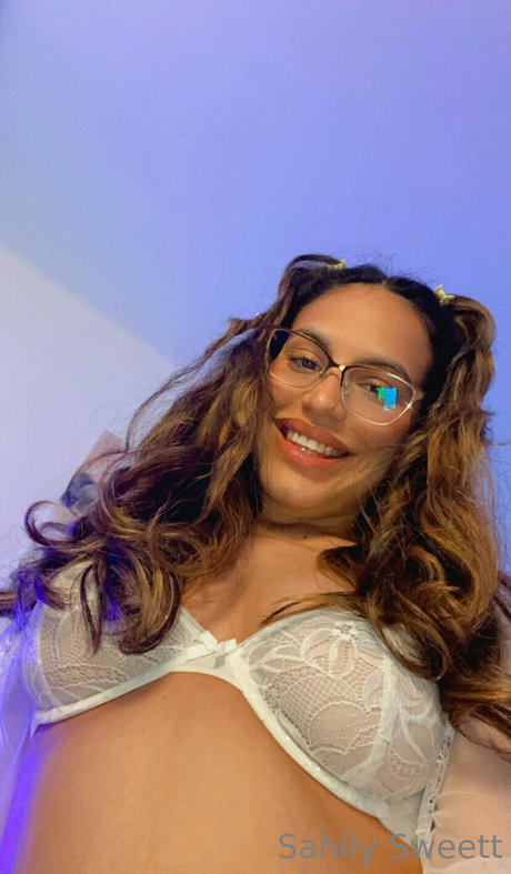 sahilysweett nice actress image