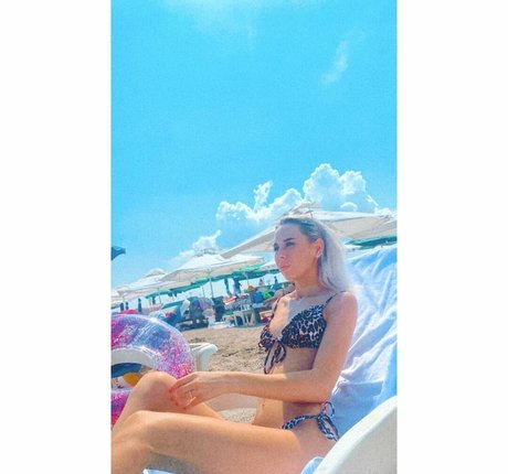 Minhas Edit erotic pornstar images