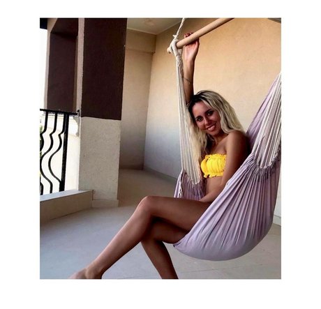 Minhas Edit perfect model galleries