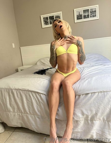 bri ts erotic star pic