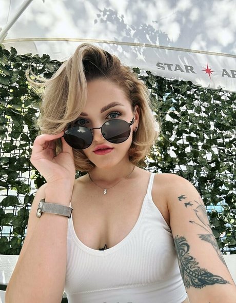 carol xxx Profile pic