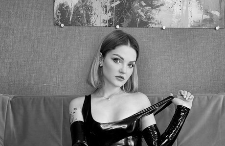 young ebony onlyfans adult photo