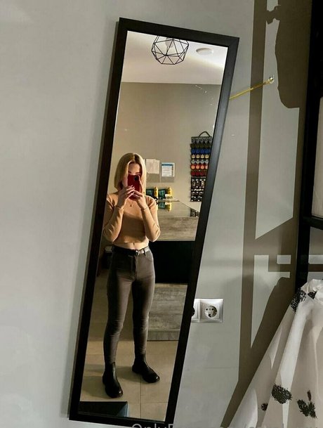 carol xxx top pornstar image