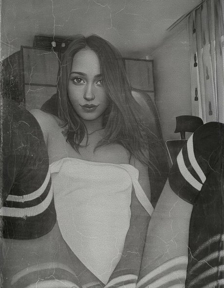 asenefamedy high quality pornstar pics