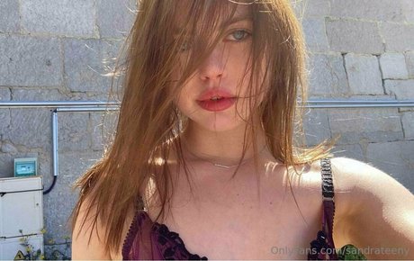 sandrateeny model hd image