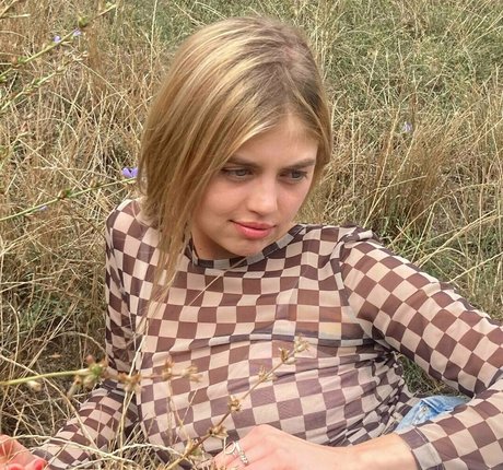 sandrateeny beautiful model pictures