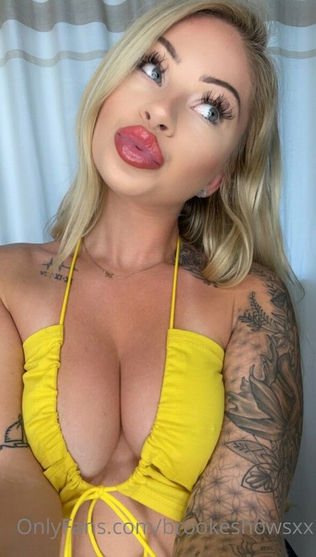 brookeshowsxx Quick model image