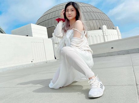 lily275 nude star picture