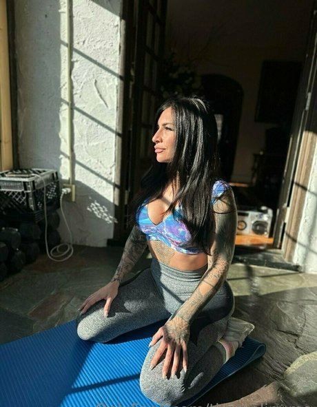 therealjpuma model nice picture