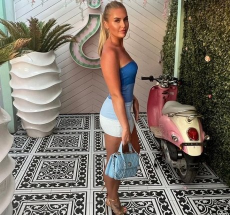 Charley Hull model hd pics