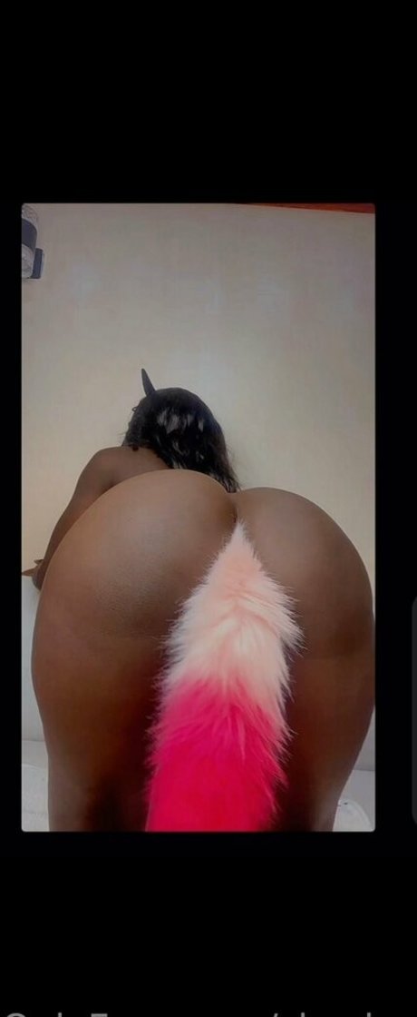 she is art0 actress pics