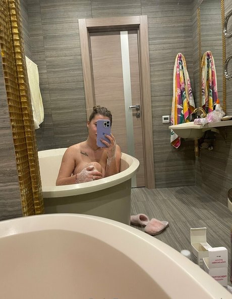 rayana ukr hot actress image