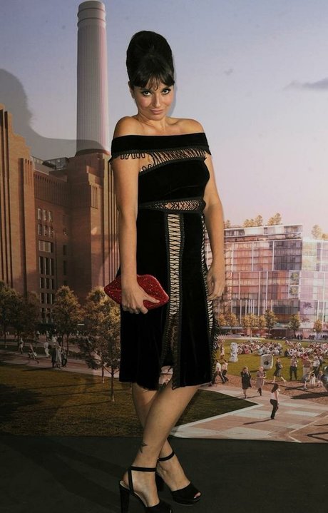 Gizzi Erskine nice star image