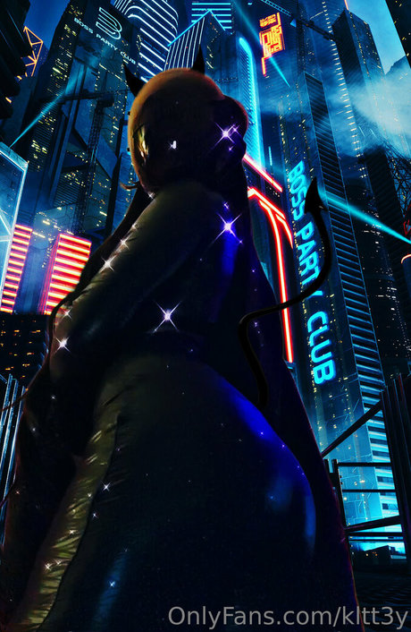 kltt3y model nude photo