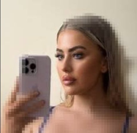 Hxnnahnicholls exclusive model photo