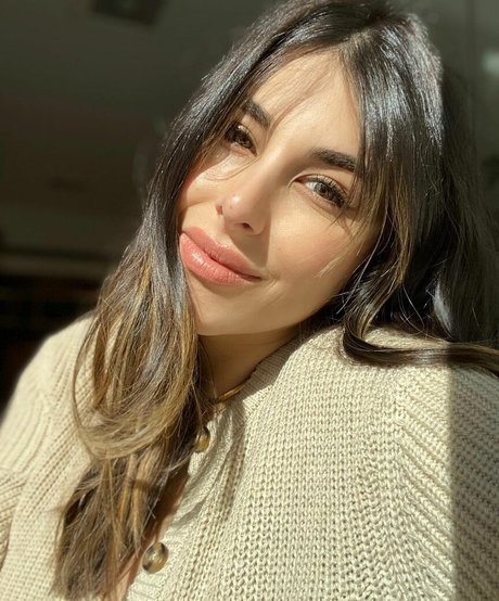 Daniella Monet model art pics