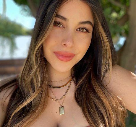 Daniella Monet star erotic picture