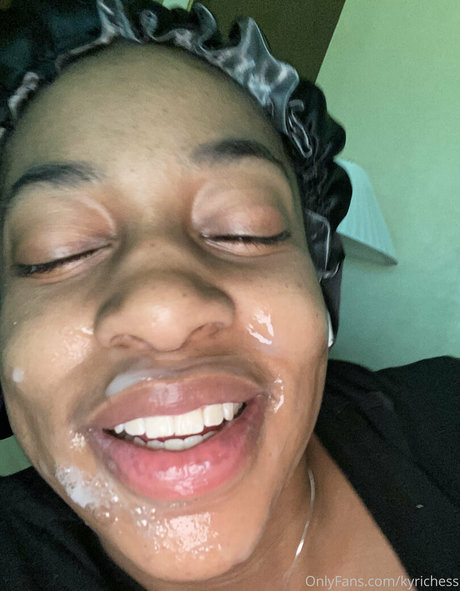 kyrichess model sexy photos