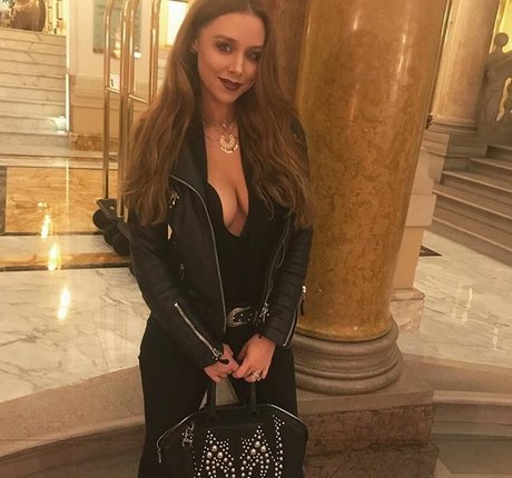 Una Healy naked star photos