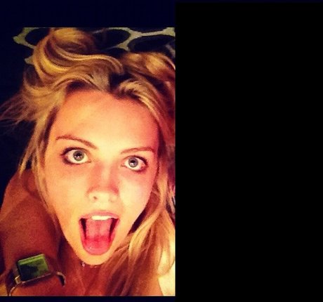 huge shemale onlyfans sexy naked pic