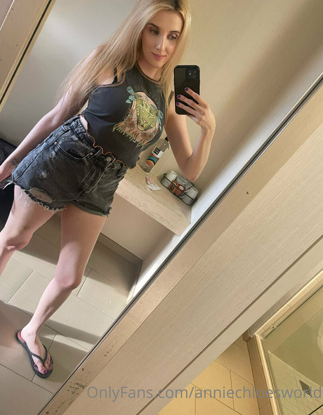 anniechloesworld adult star galleries
