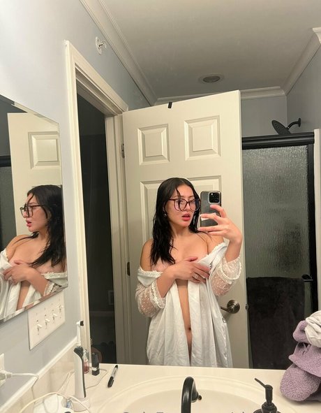 autumn onlyfans exclusive image