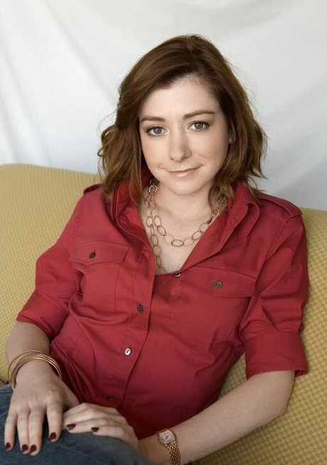Alyson Hannigan exclusive star picture