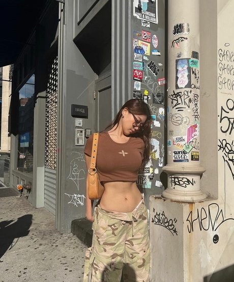 Pepperanyi pornstar naked picture