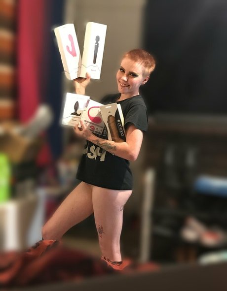 cherrywhiskeyx erotic star photo