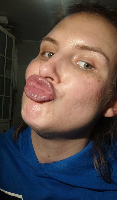 lucylumid sexy pornstar pics