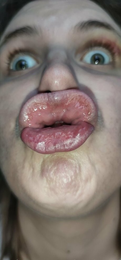 lucylumid top pornstar image