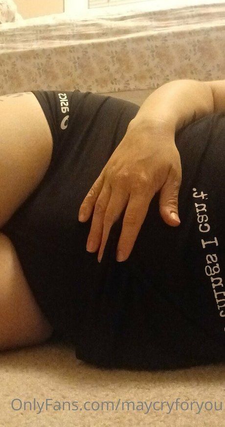 maycryforyou hot model pic