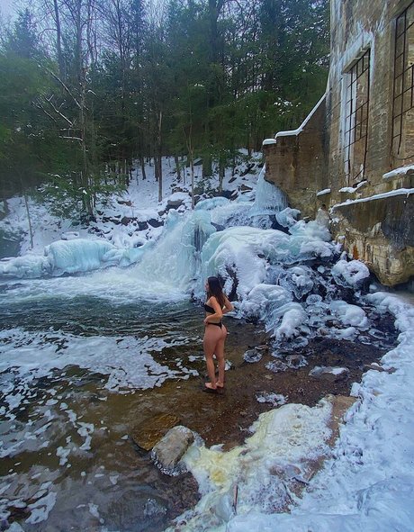 Lilly Breton sexy model picture