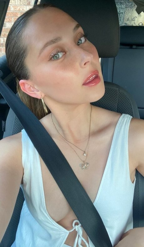 Lilly Breton free actress photos