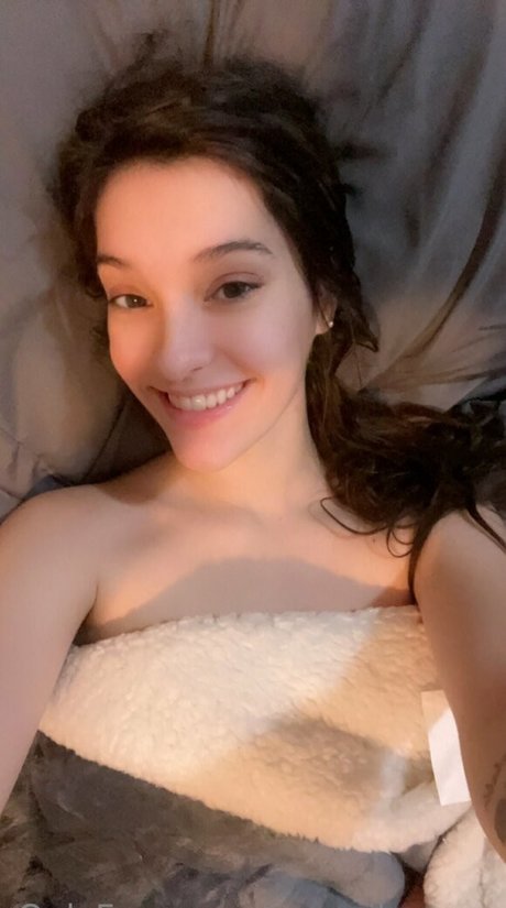 Imaprilmaexo adult actress picture