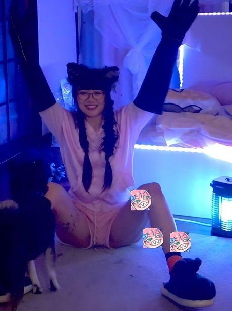 crossdresser onlyfans top pic