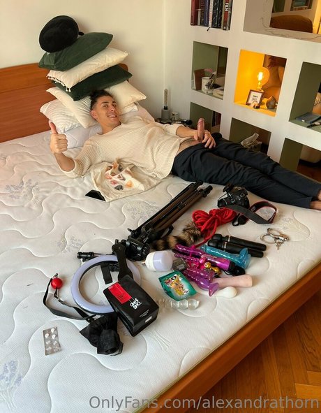 black hair milf onlyfans sexy nude pictures