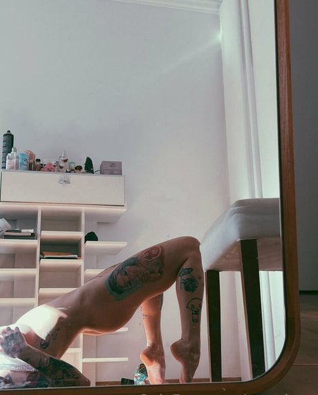 teen feet onlyfans beautiful naked picture