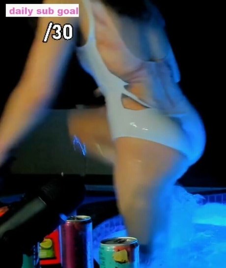 Nadia Amine Quick model image