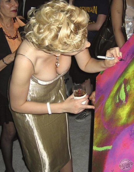 Scarlett Johansson star nice img