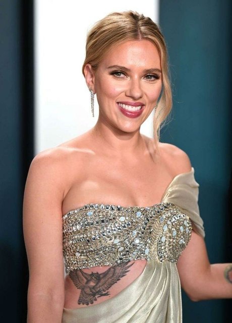 Scarlett Johansson top actress gallery