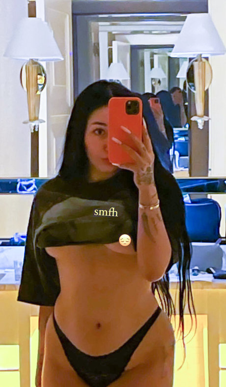 Noah Cyrus Quick model image